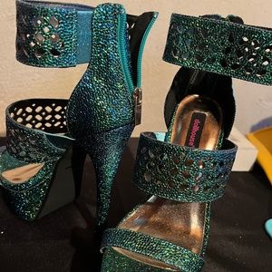 Dollhouse Enchanted Green Platform Heels